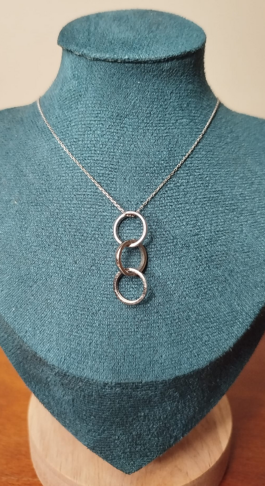 Choker Anéis Entrelaçados em Prata 925/ Prata Dourada